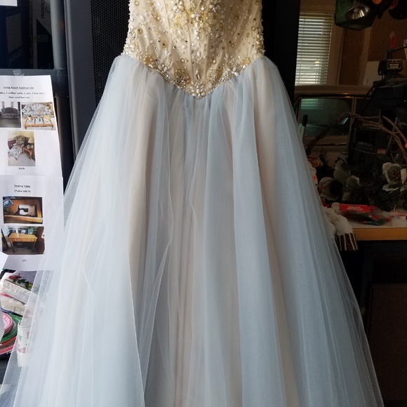 Mori Lee Prom Dress - Picture 2 of 7